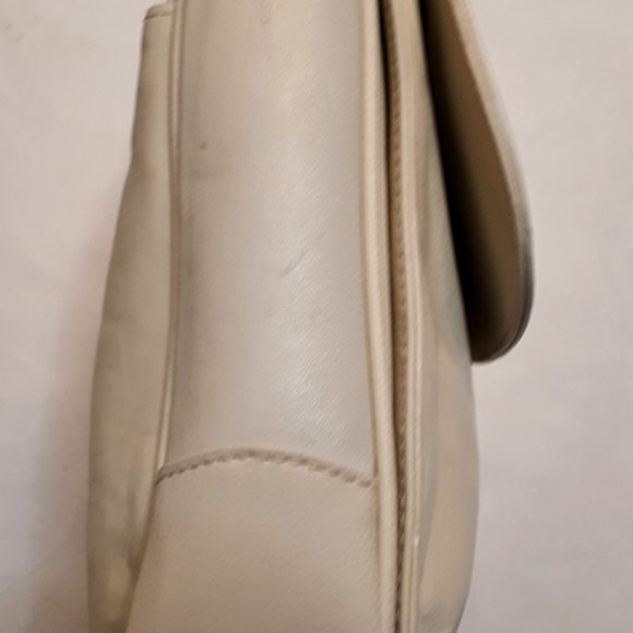 Ivory Leather Cross-Body Bag With Adjustable Strap - Picture 4 of 8